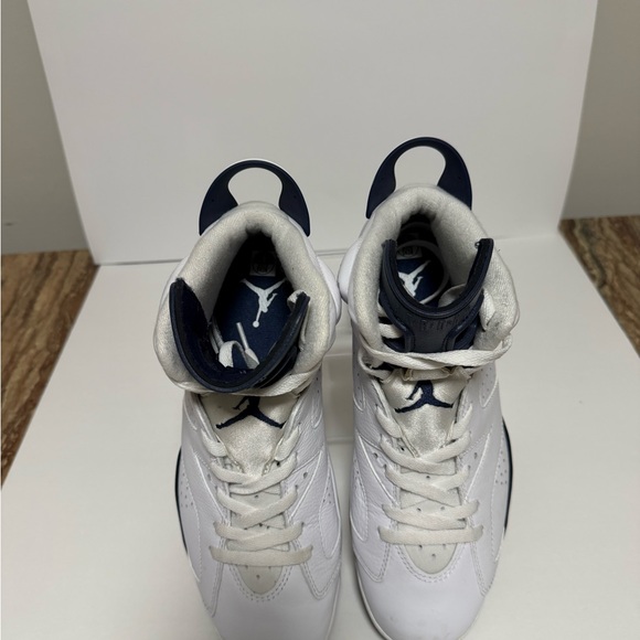 Jordan Athletic Shoes White and Navy